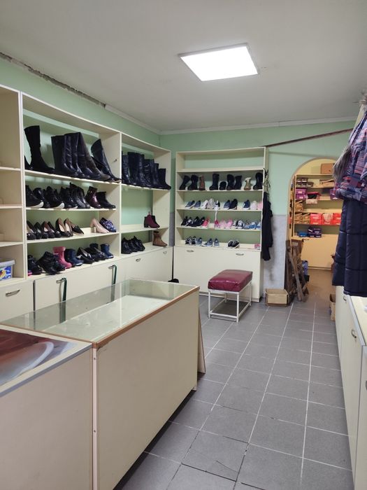 Здам комерційне приміщення СМТ Пулини