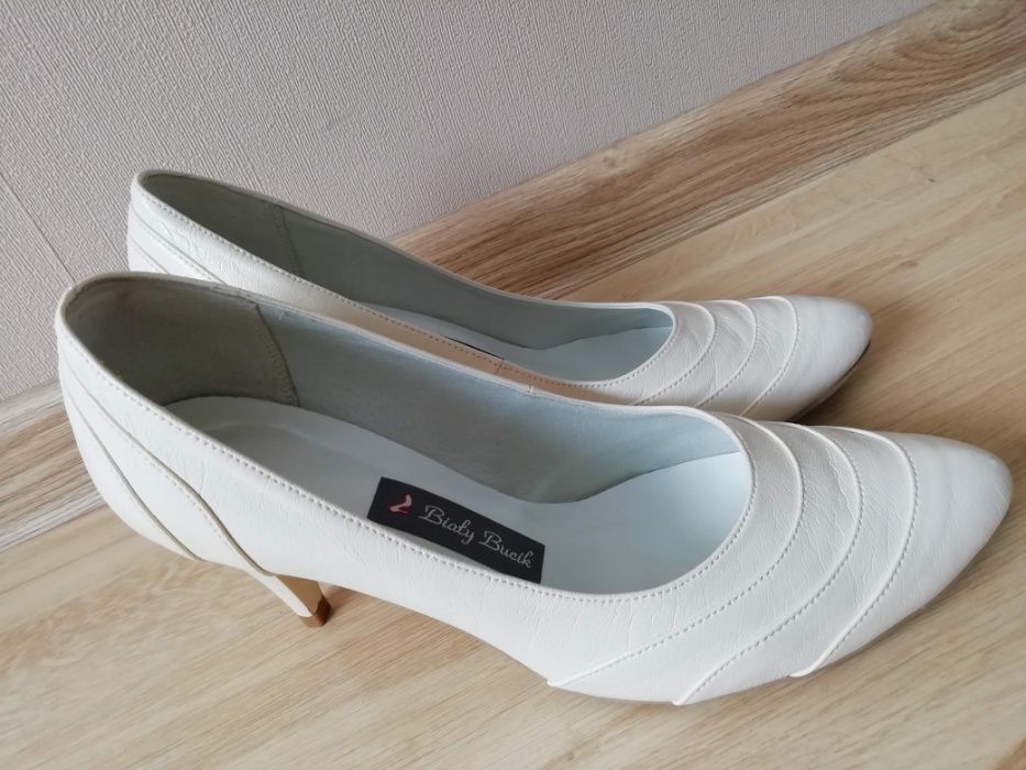 buty ślubne ecru