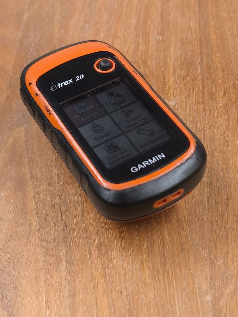 Туристичний навігатор Garmin eTrex 20