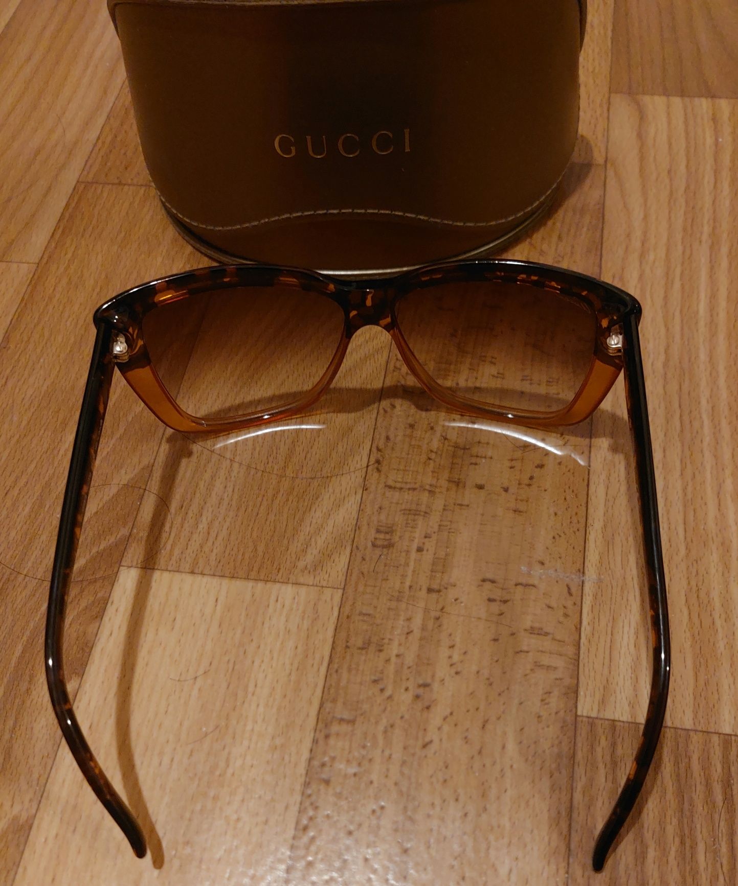 Очки солнцезащитные GUCCI