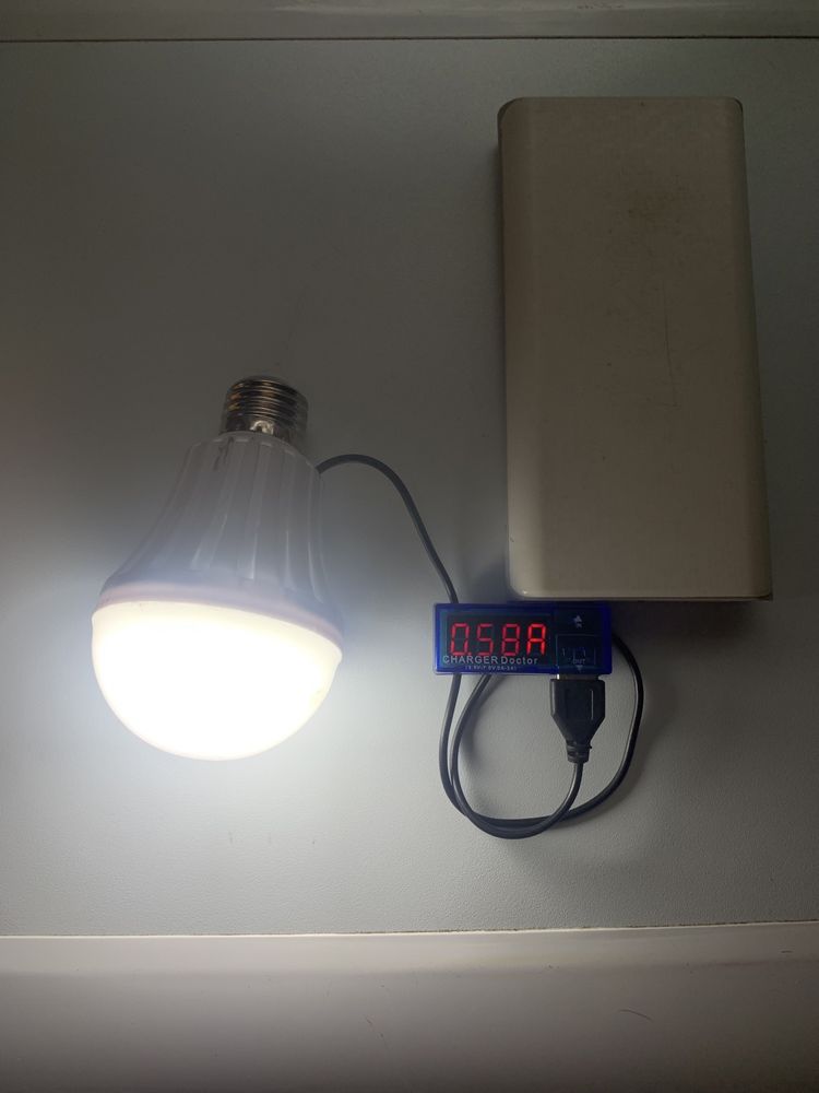 Аварийная светодеодная  лампочка PowerBank USB + 220W E27 LED