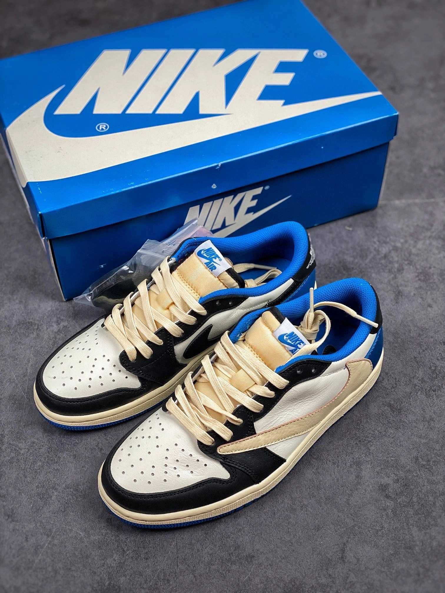 Jordan1Air1RetroLowOGSPFragment x Travis Scott UnisexTrampki R.41
