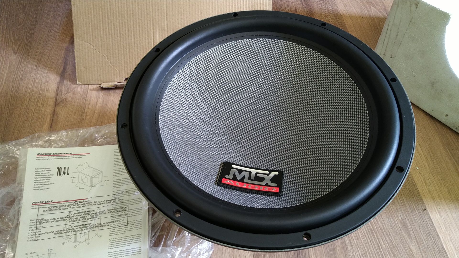 Новый сабвуфер MTX T615-44