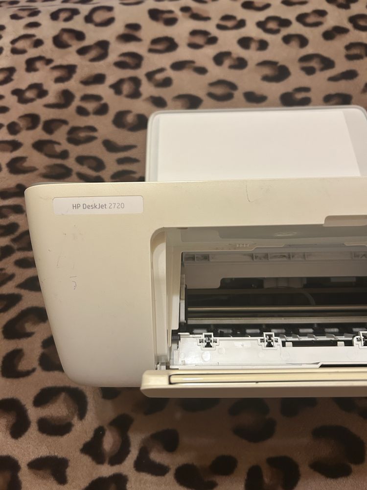 Продам МФУ Hp DeskJet2720