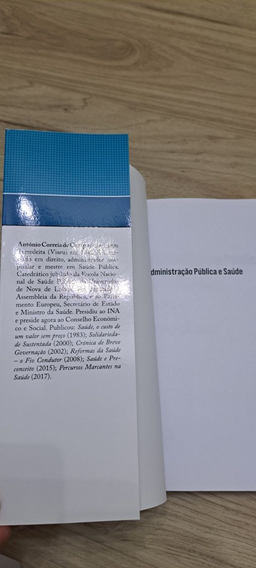 Vendo Livro Administração Publica e Saúde
