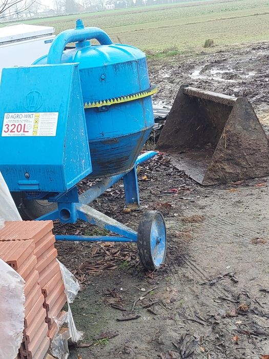 Betoniarka 320 L 230V 1.5kW AGRO-WIKT
Betoniarka