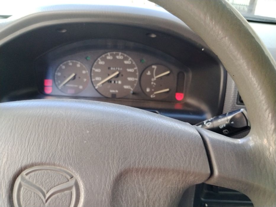 Mazda Demio de 1998