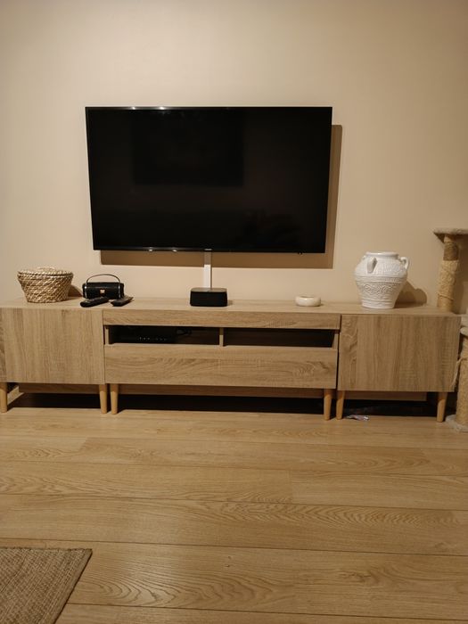 Móvel de sala composto por 3 módulos