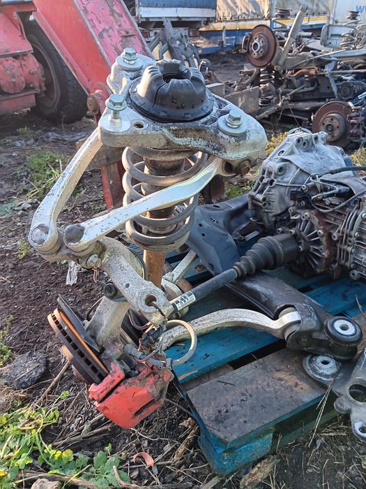 Audi a4 b6 2.0 B amortyzator zwrotnica wahacz półoś lewy lewa przód