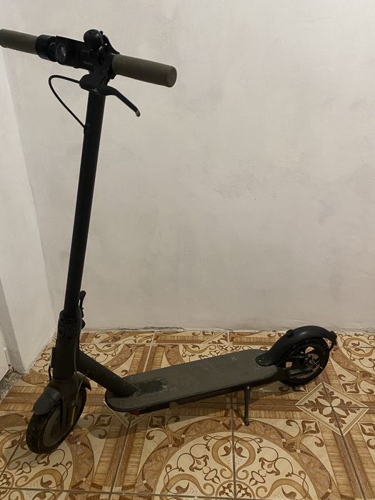 Mi Electric Scooter 1S