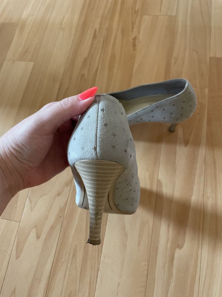Buty marki Lasocki, CCC, na obcasie, rozmiar 40