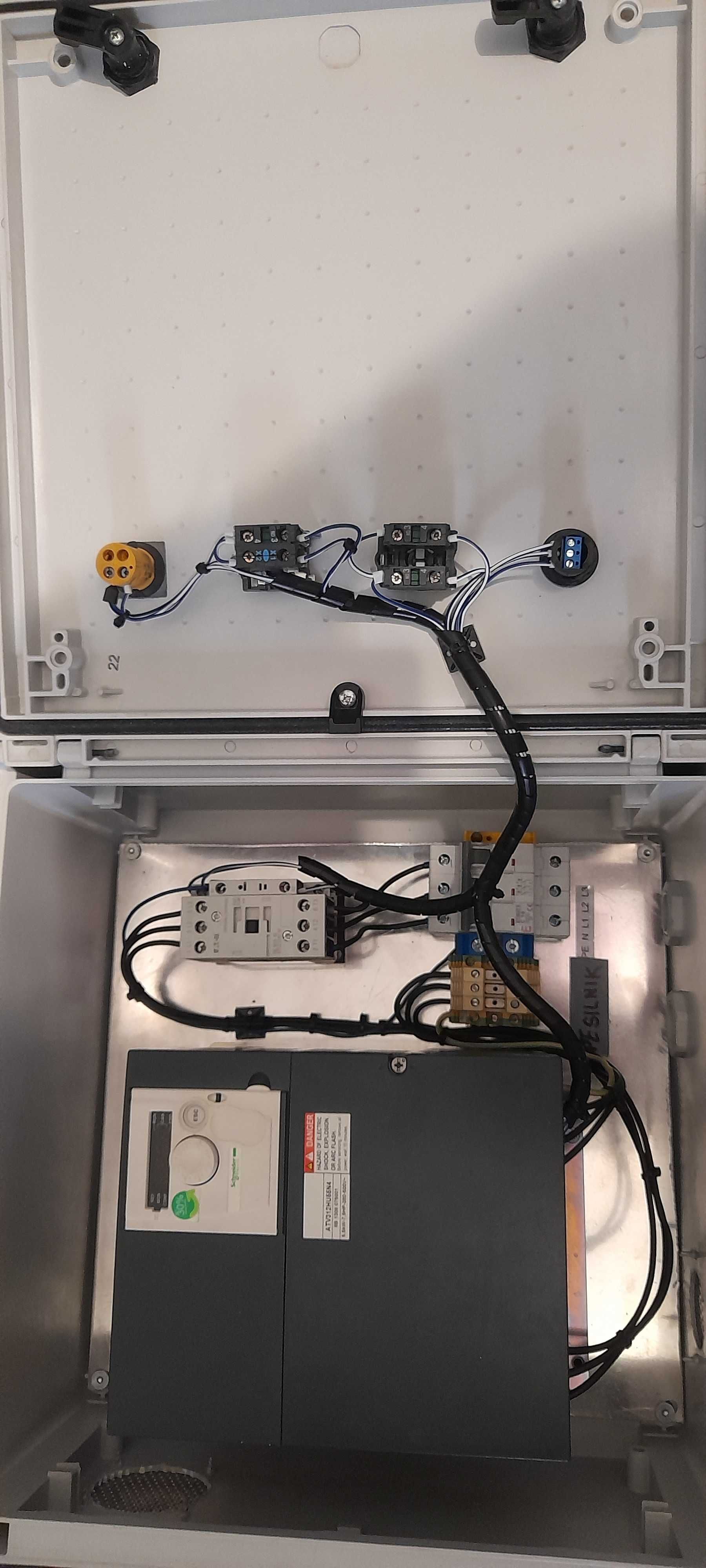 Falownik SCHNEIDER 5,5kW 400V+skrzynka i kpl.sterowanie