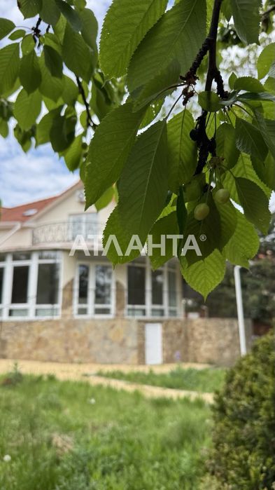 Дом у моря в охраняемом жилом массиве Совиньон