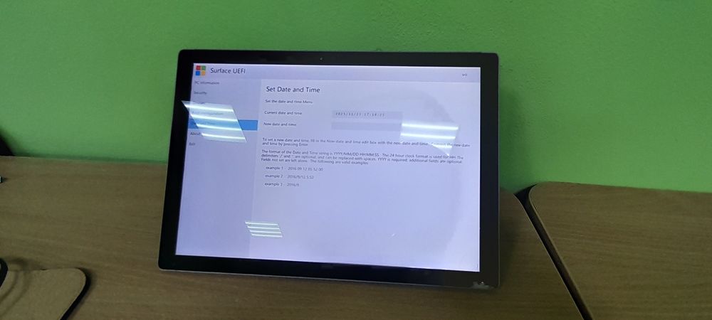 i7 6650u 8/256 Surface pro 4 1724