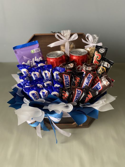 Фудбукети, смачні подарунки для дітей, дорослих