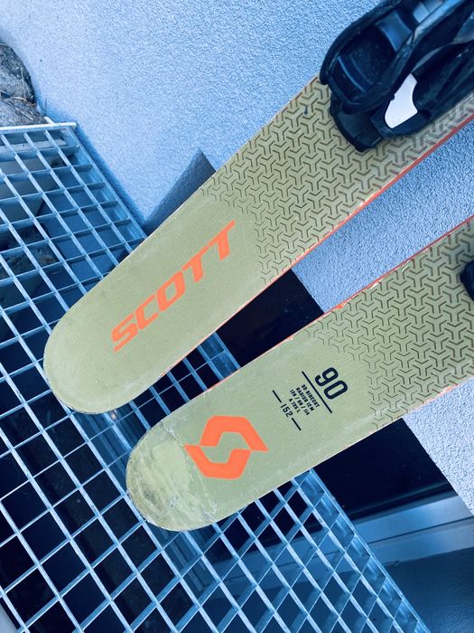 Narty Scott Scrapper 90 152cm twintip freeride