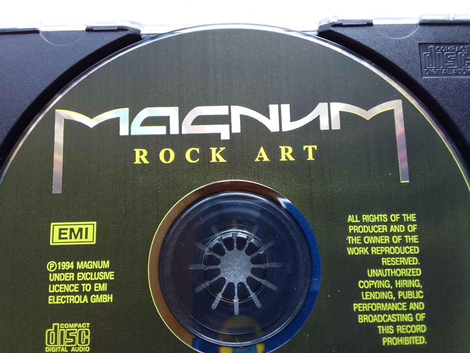 MAGNUM  "Rock Art".   CD Audio.