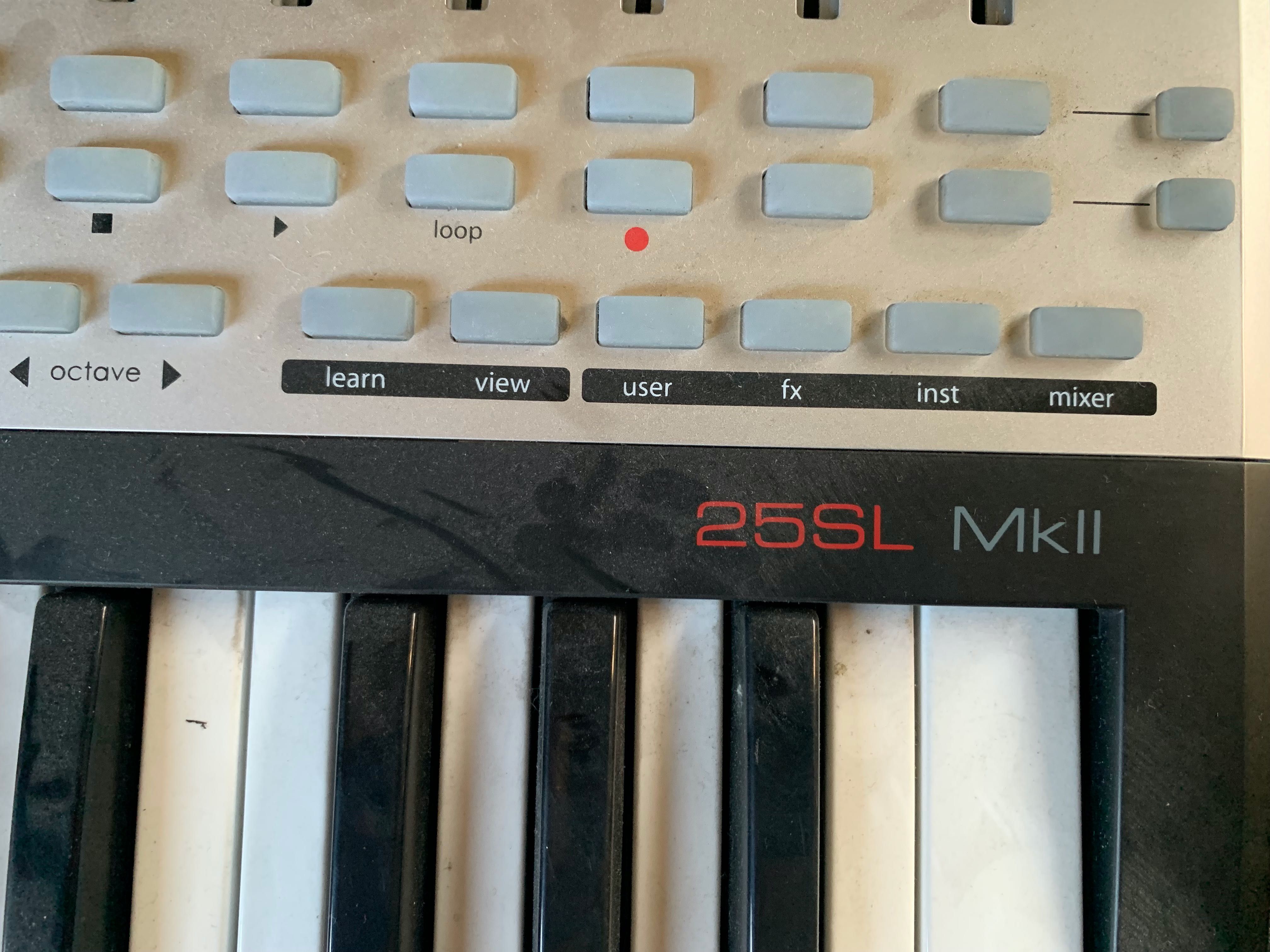 Novation Remote SL 25 Mk2 klawiatura sterująca MIDI