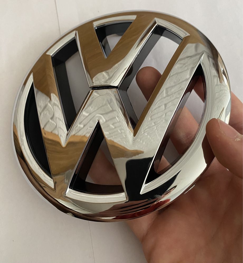 Емблема, значок на решетку радиатора, на багажник Volkswagen VW