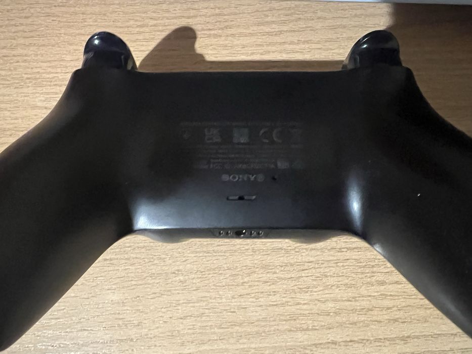 PlayStation 5 d.