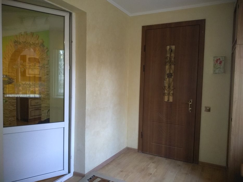 Затишна 2кім.кв.неподалік центру ,на вул.Стрийській , парк культури!