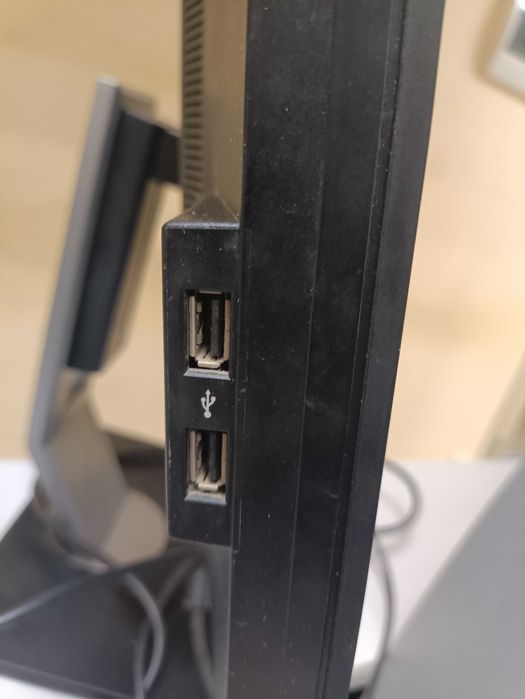 Монитор DELL P2311HB, 23 дюйма. В отличном состоянии