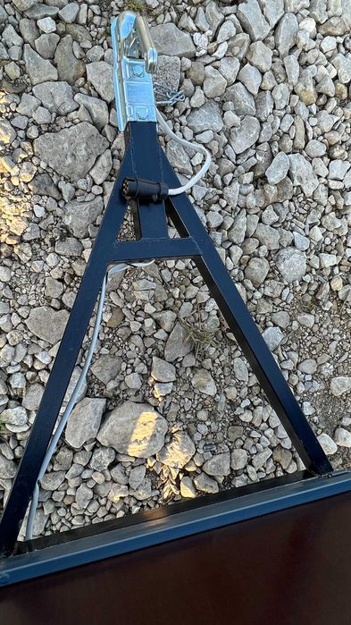 Прицеп до легкового авто : 2,15 х 1,26 м борт 60см , фанера