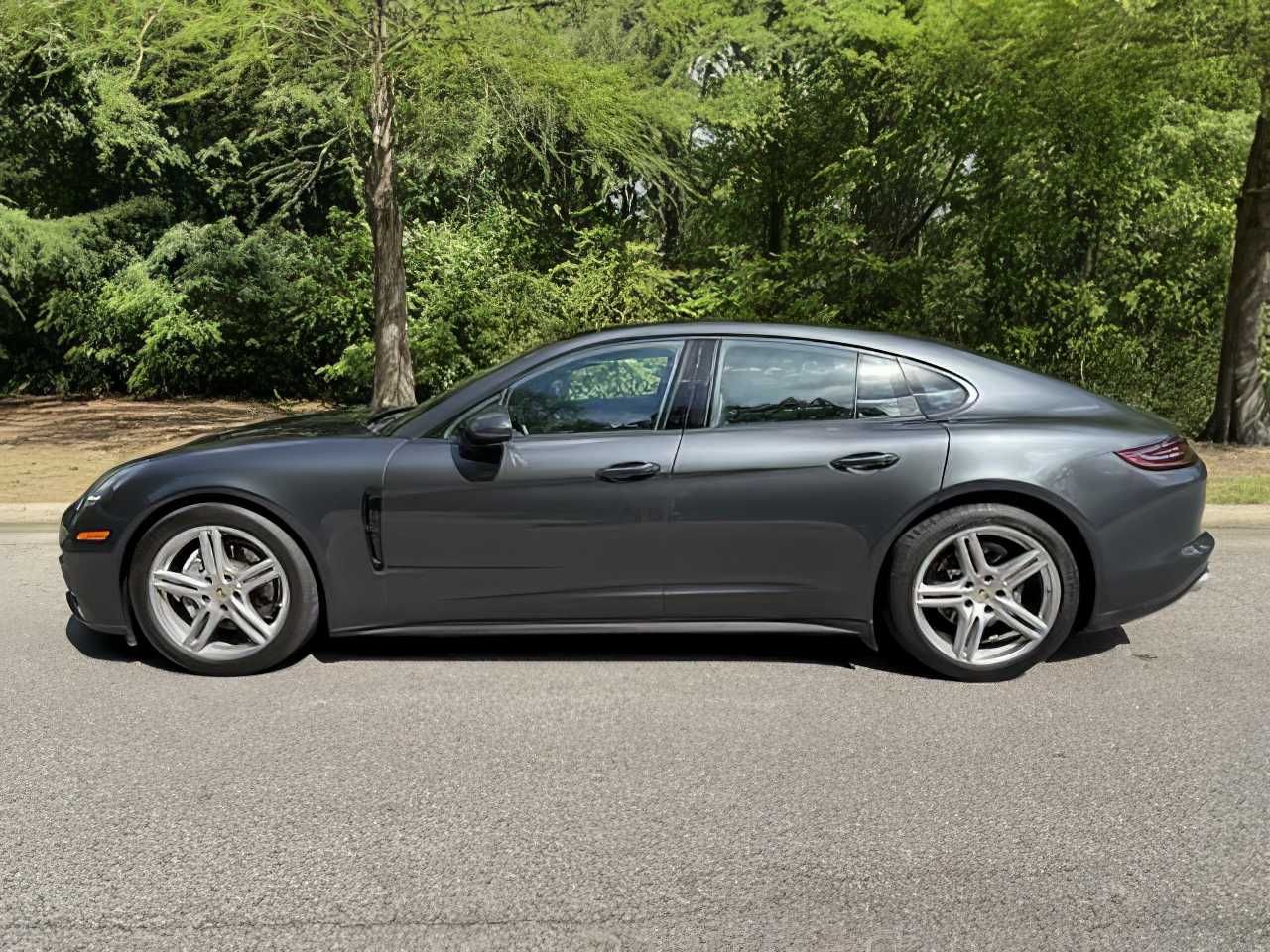 2018 Porsche Panamera