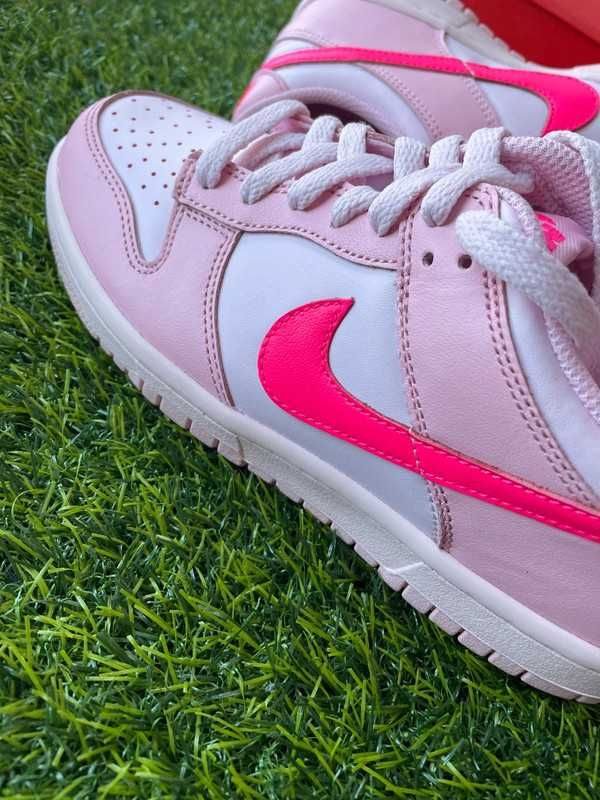 Nike Dunk Low Triple Pink (GS) 38