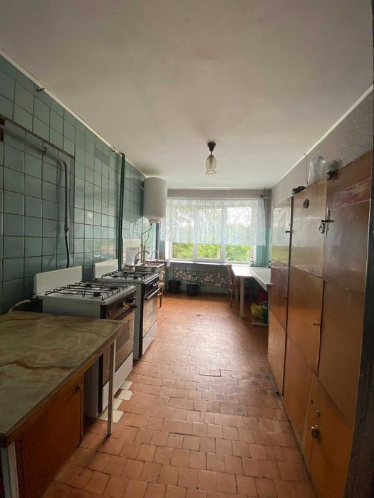 Здаю кімнату в гуртожитку на Бамі