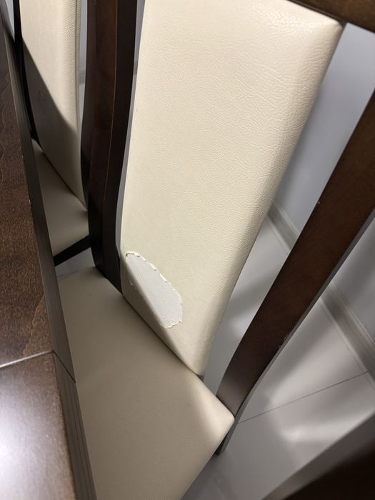 Stół z krzeslami do jadalni