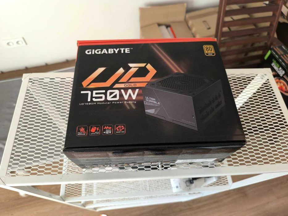 Zasilacz Gigabyte UD750GM MODULAR 750W 80+ Gold
