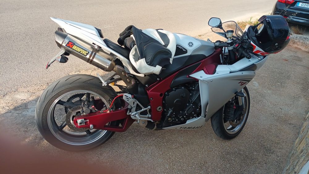 Yamaha R1 crossplane 2009