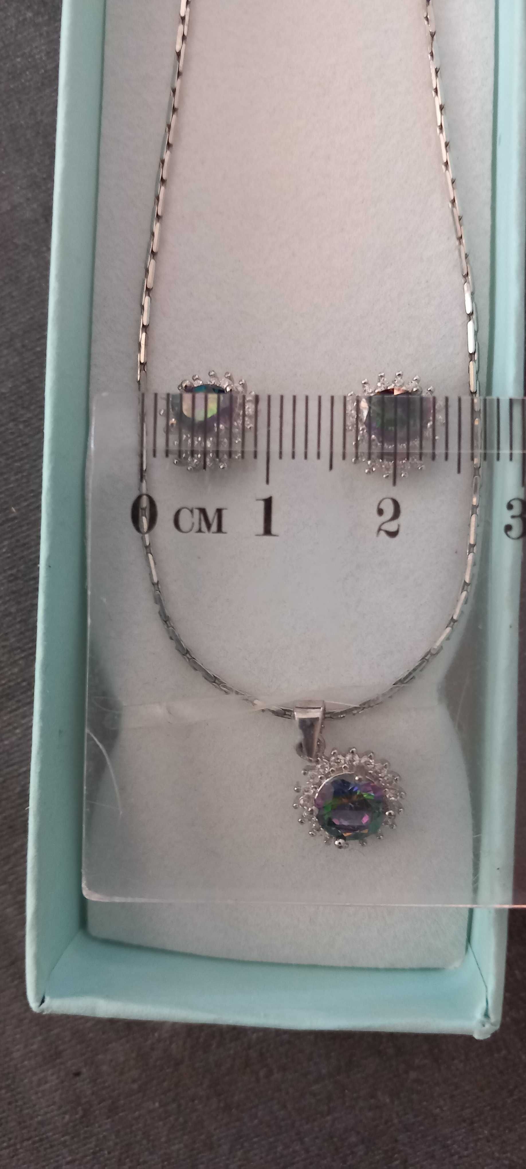 Lindo conjunto colar e brincos metal e brilhantes novo