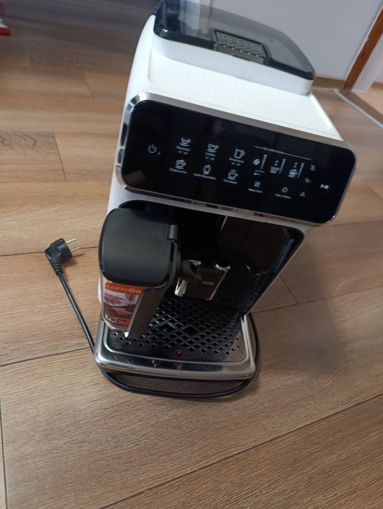 Ekspres do kawy PHILIPS latteGo 3200 biały bdb stan po serwisie 

Eksp