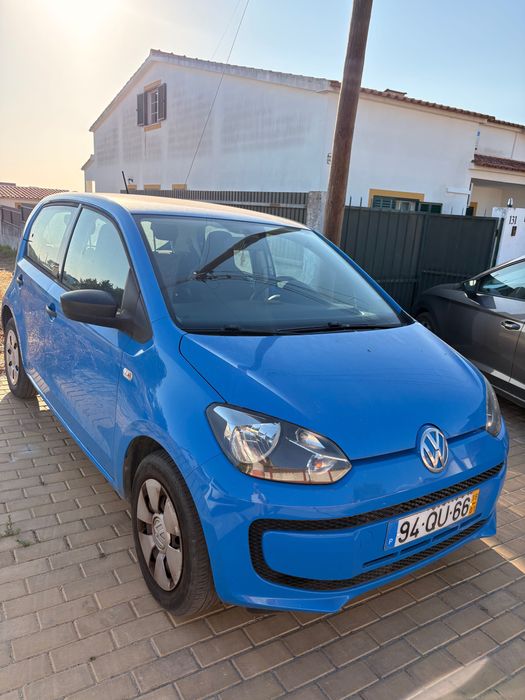 VW Up! de 2016 com 100.000km e um único dono