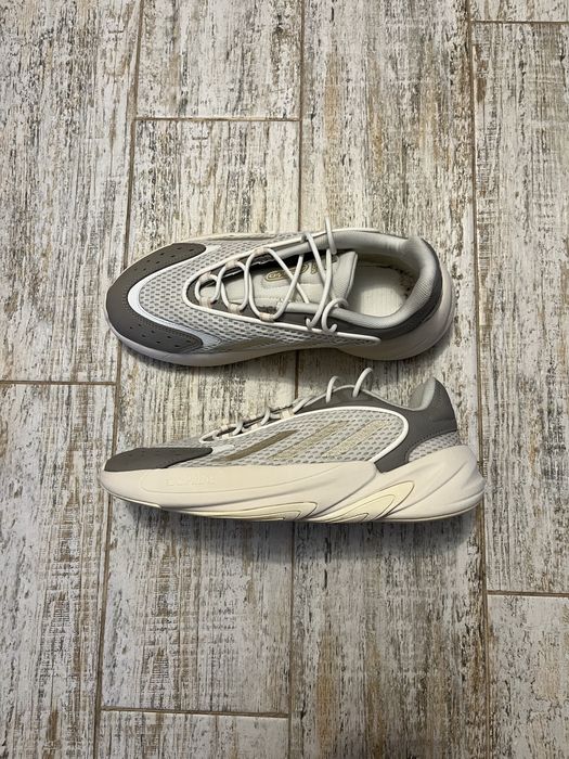 Жіночі кросівки Adidas Ozelia