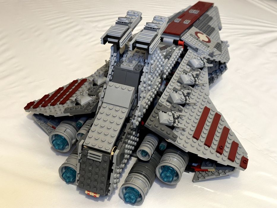 LEGO STAR WARS 8039 Venator-Class Republic Attack Cruiser - Kompletny