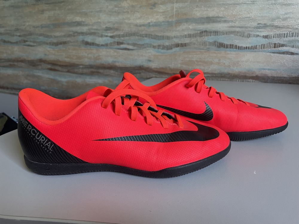 Футзалки Nike Mercurial Vapor Club CR7