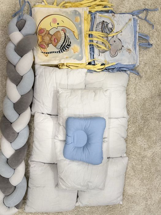 Набір бортики в дитяче ліжечко