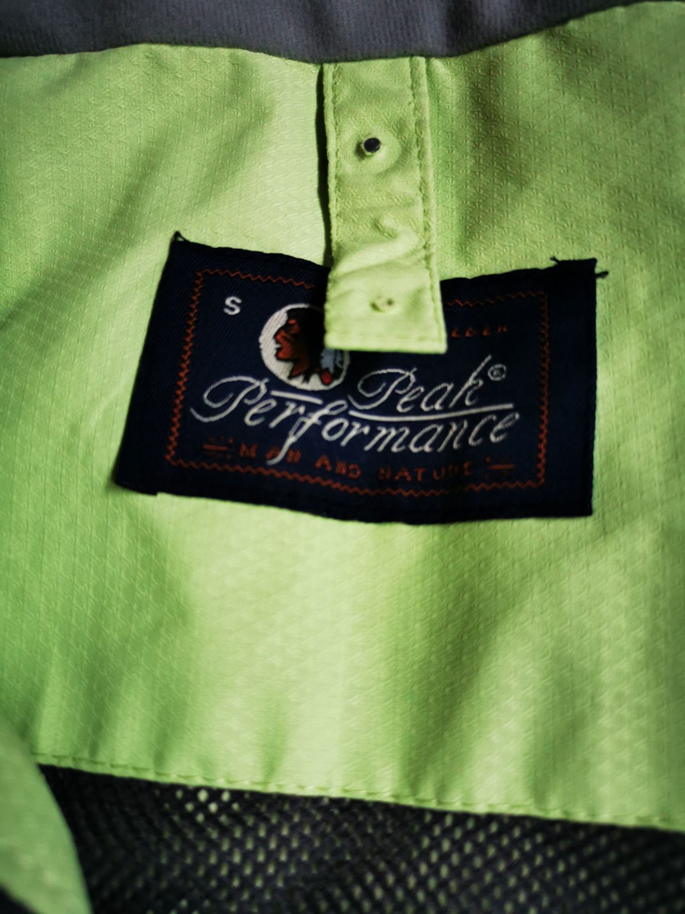 Kurtka nieprzemakalna Peak Performance damska S