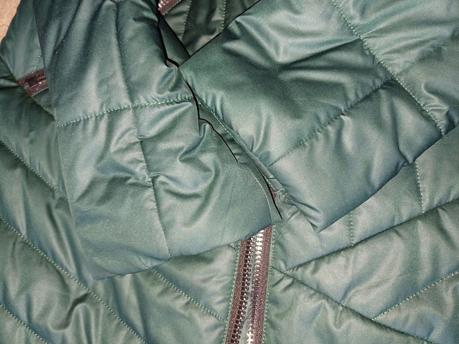 Продам подовжену демі курточку, розмір L