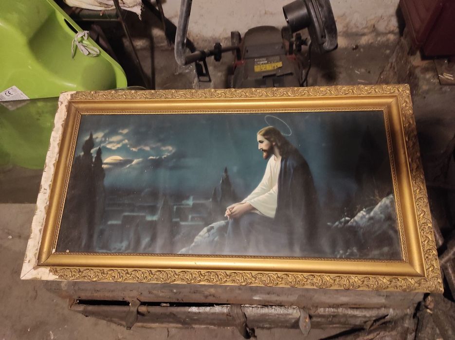 Obraz Jezusa z ramą do renowacji.