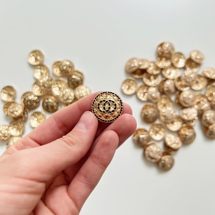 Гудзики, пуговицы Chanel, Шанель