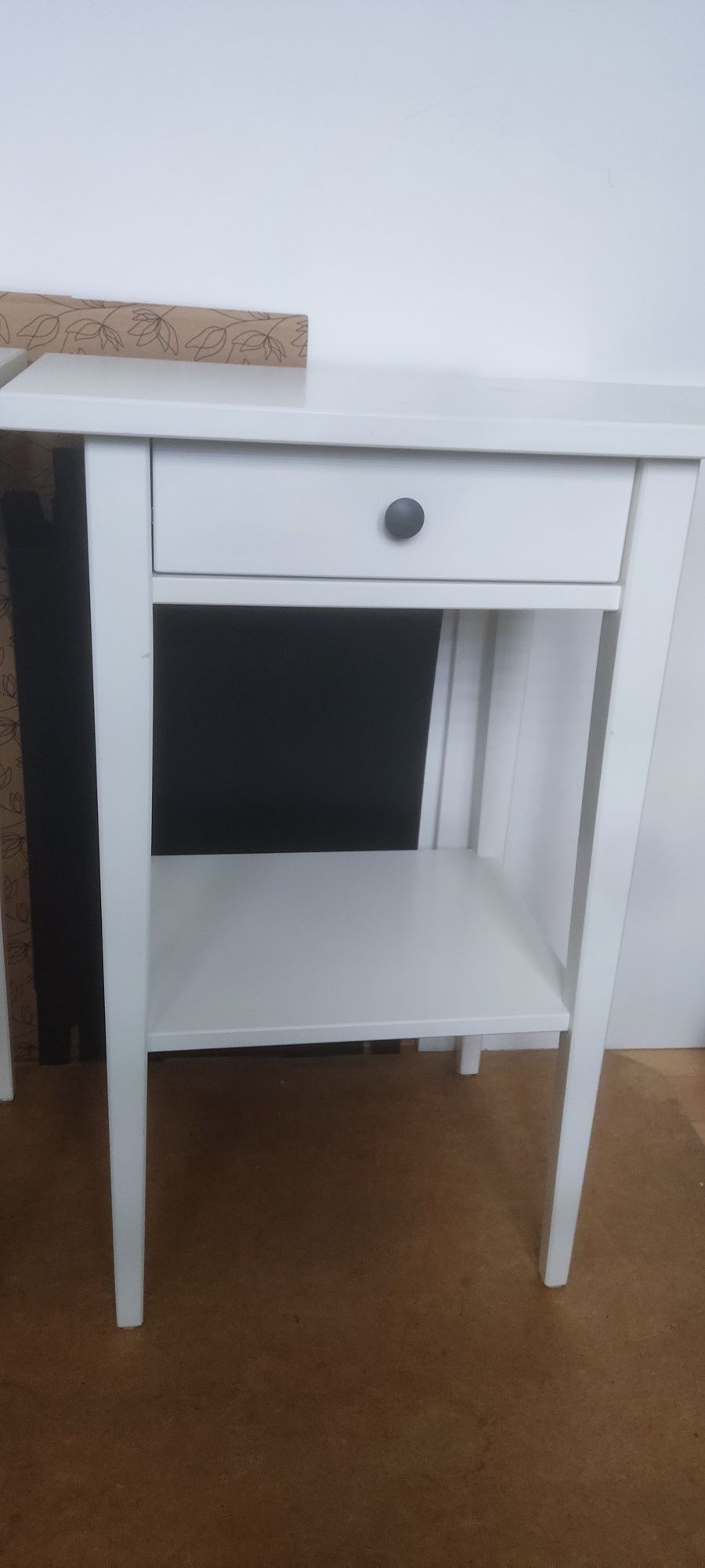 Stoliki nocne Hemnes Ikea