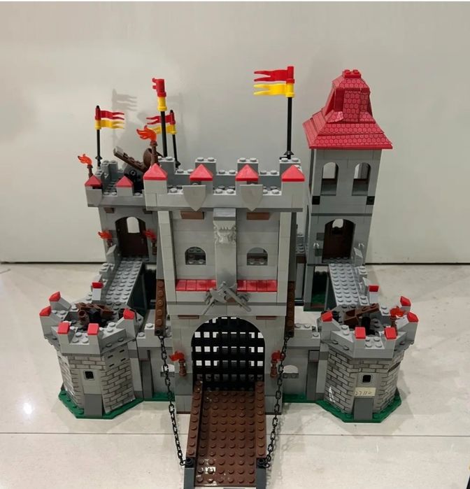 Klocki zamek nowe 1118 elementów kompatybilne z lego