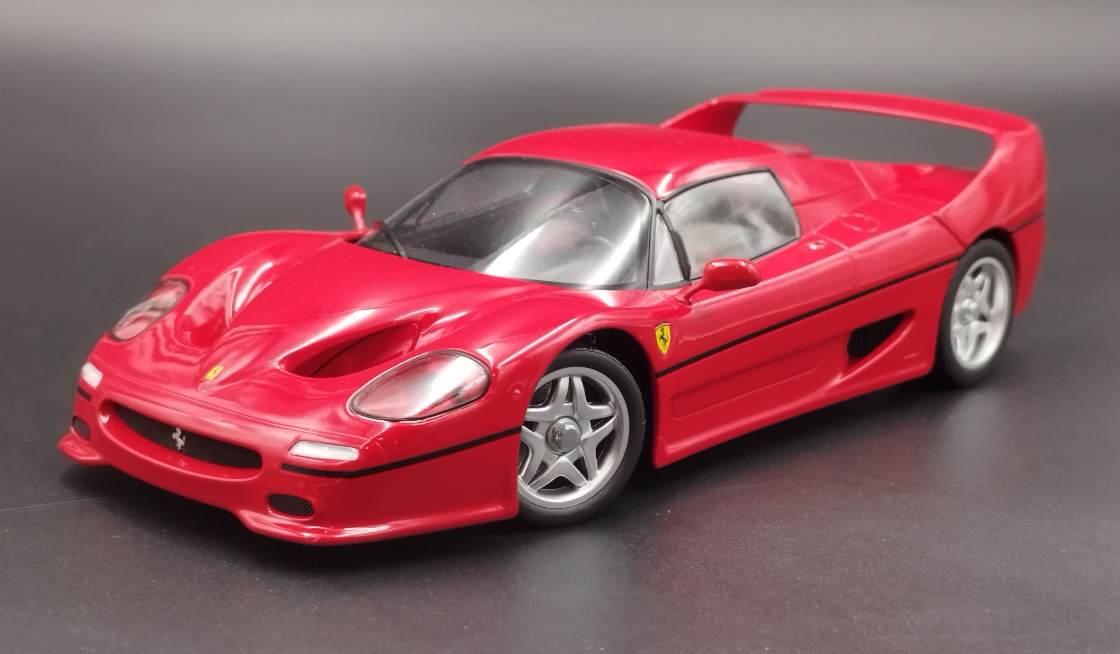 1:18  K&K  Scale 1995 Ferrari F50 Hardtop Model Nowy