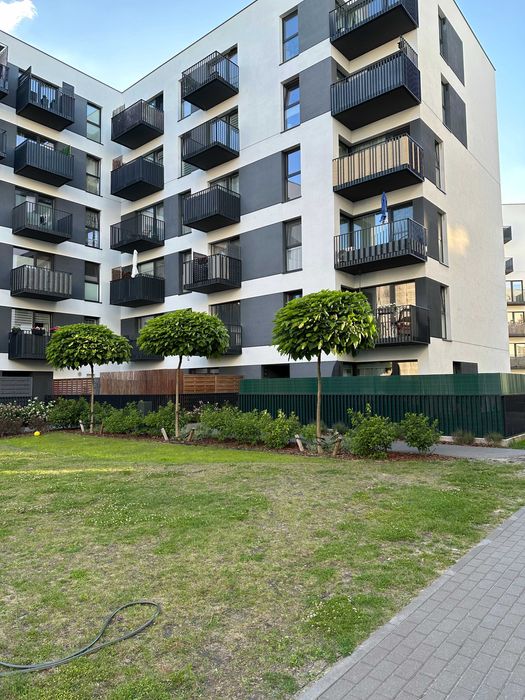 3 600,00 zł w tym czynsz + opłaty za media na podstawie liczników