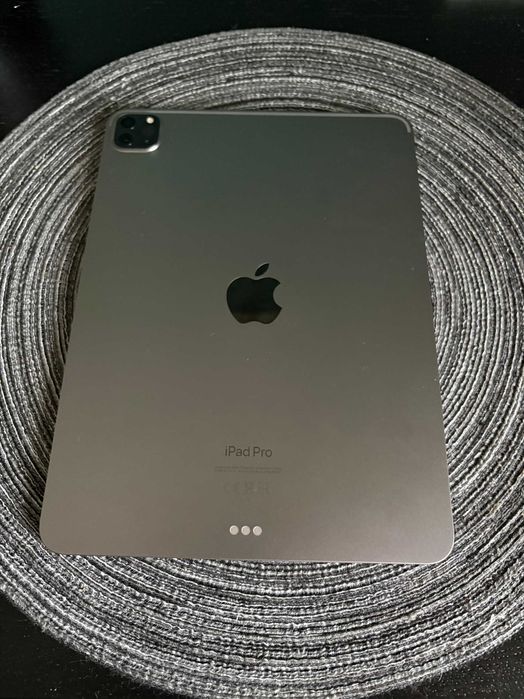 iPad Pro 11" 4gen 256GB wifi iCloud