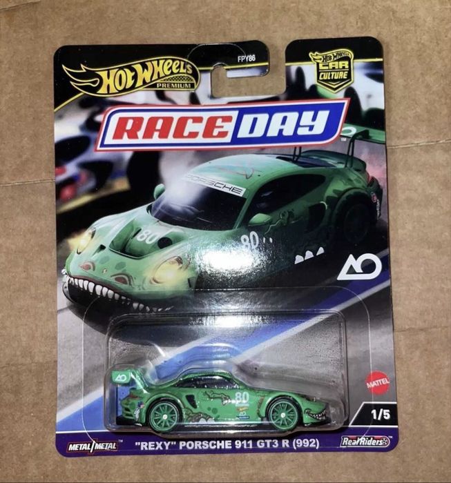 Hot Wheels Premium Race Day "REXY" Porsche 911 GT3 R (992) Roxy team